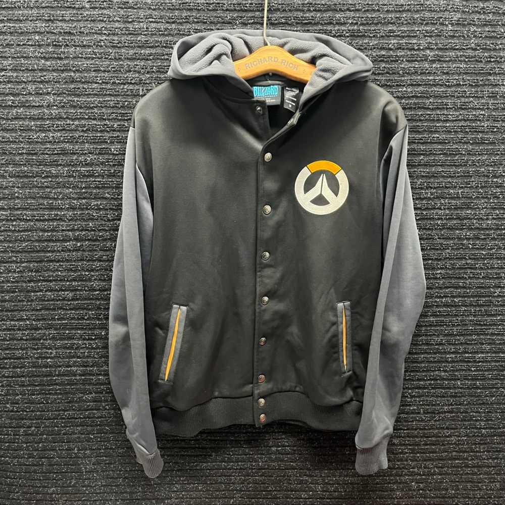 Blizzard Overwatch Varsity Jacket Mens Medium Black Grey Hooded Snap Front Logo